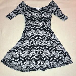 Socialite XS Dress Black Lace Cream Floral Stripe